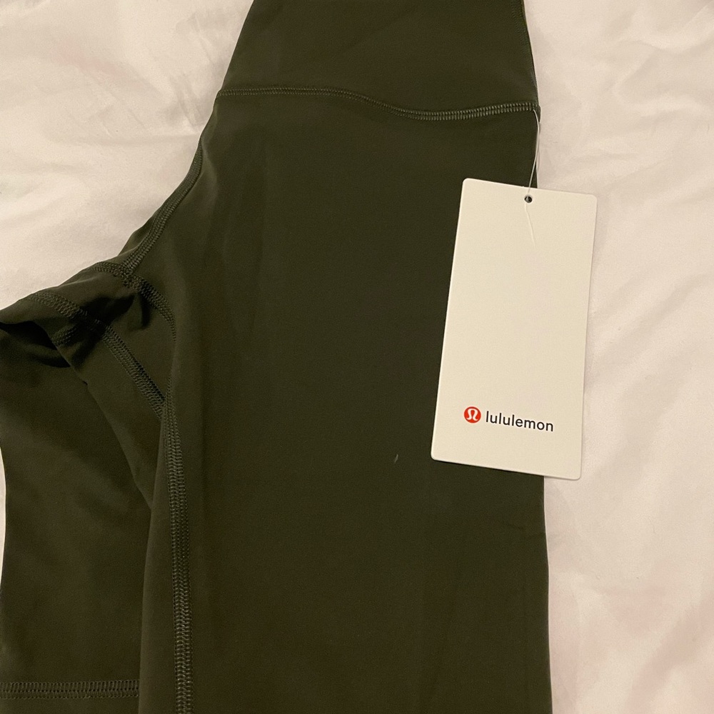 LULULEMON  Align High-Rise Bike Short 8" Dark OLIVE Green NULU SIZE 6 PERFECT - Picture 7 of 8
